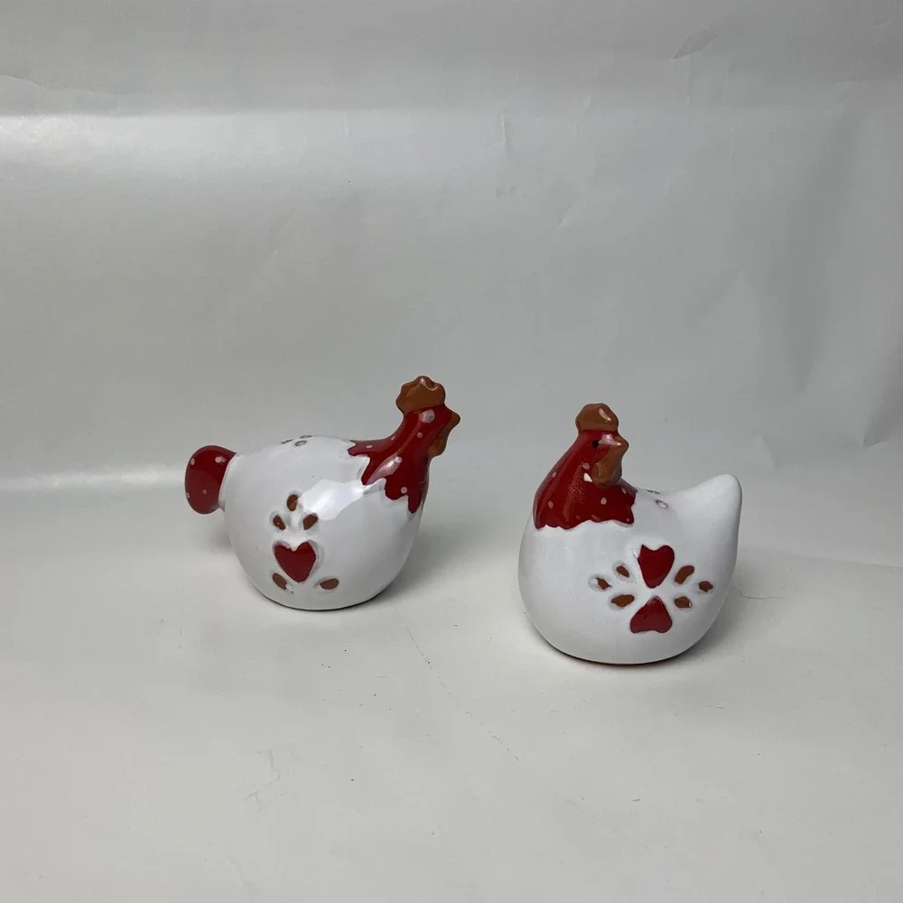 Vtg Style Ceramic Hen Salt and Pepper Shakers Red White Heart Farmhouse Decor